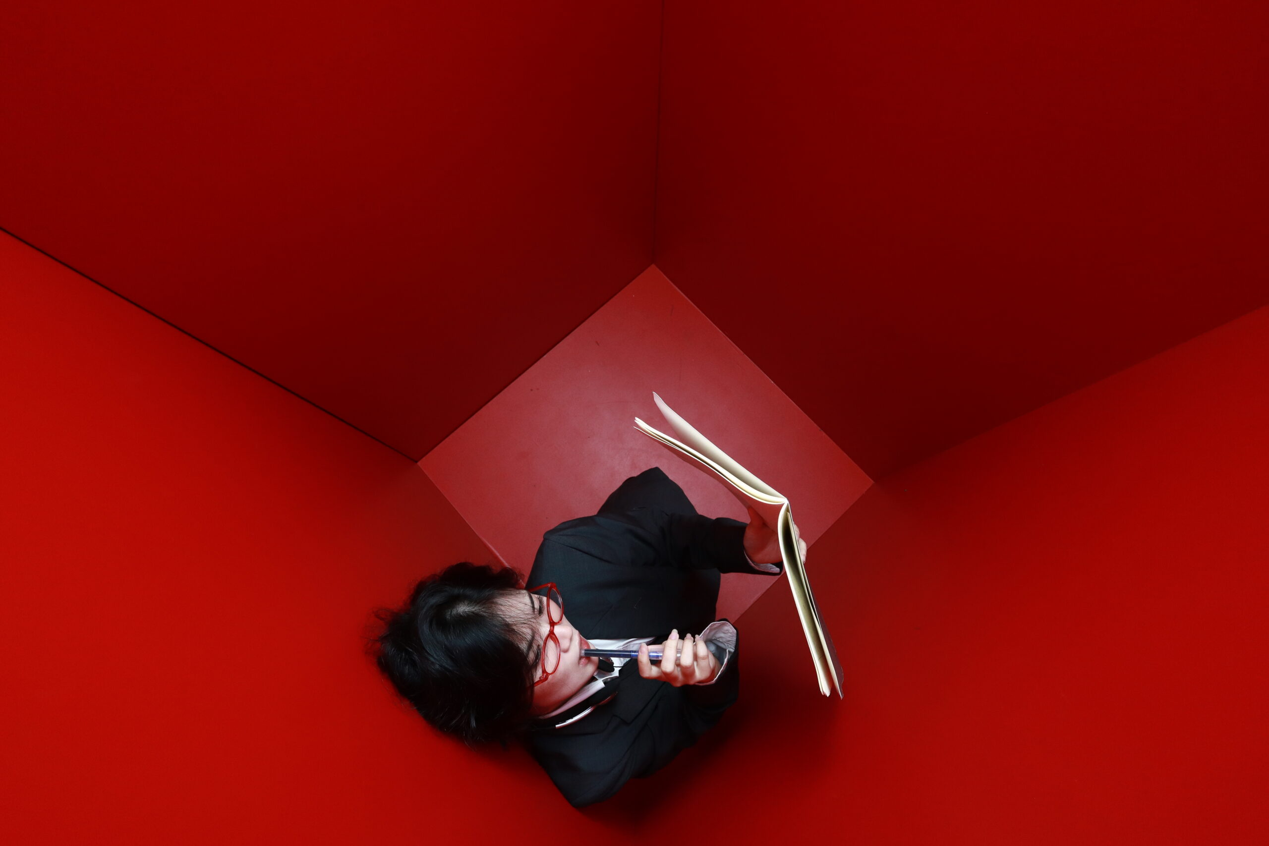 Cinematic Photobooth Adventures in Hanoi’s Old Quarter: Unleash Your Inner Director at HE@DSUP