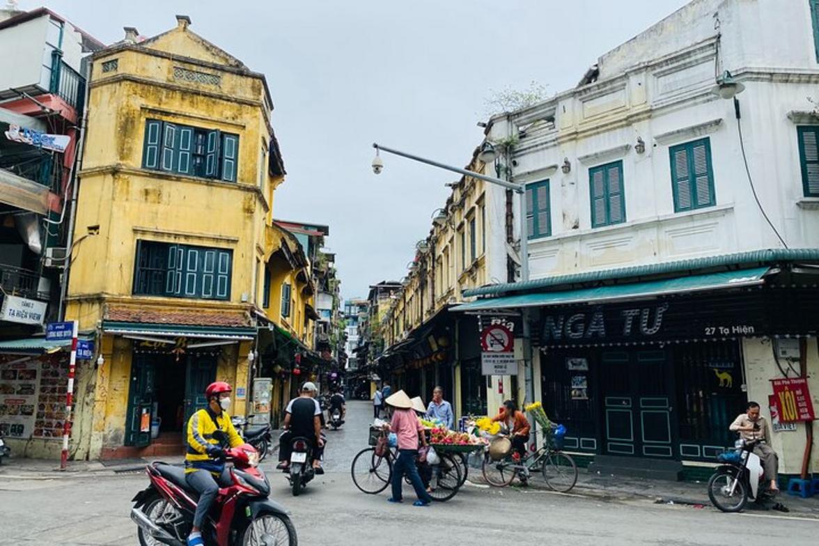 12 Unique Things to Do in Hanoi Old Quarter: Fun Activities for Tourists Including Cinematic Photobooths